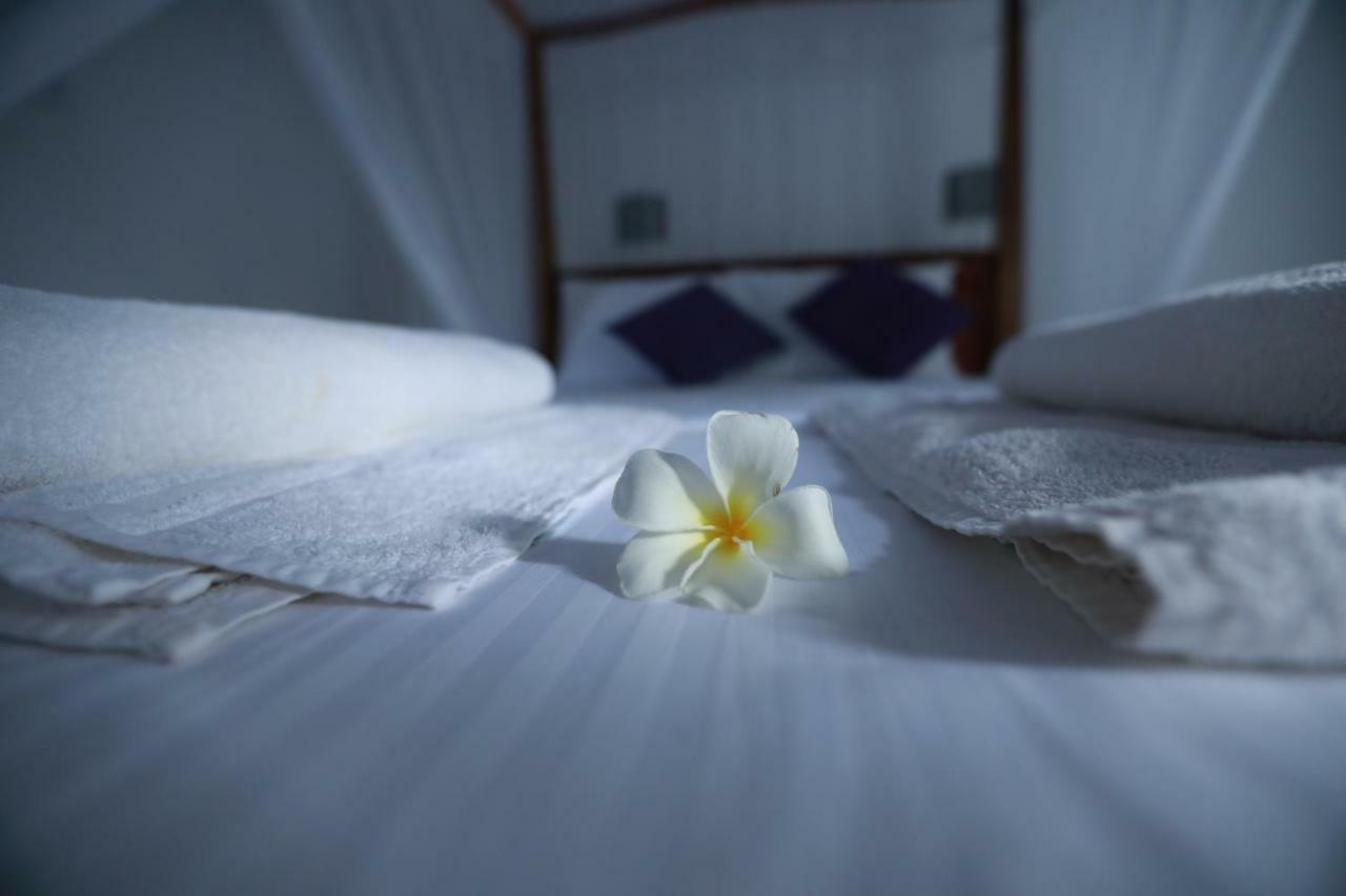Dock Holiday Guest House Unawatuna Exterior foto